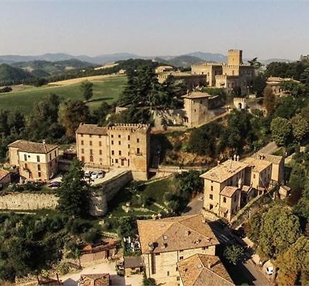 Hotel Antico Borgo Di Tabiano Castello - Relais De Charme Tabiano Terme Exterior foto