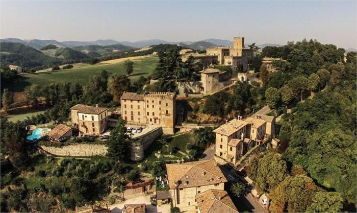 Hotel Antico Borgo Di Tabiano Castello - Relais De Charme Tabiano Terme Exterior foto